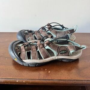 Keen Women Shoe Newport H2 Size 8M Brown Athletic Sport Sandal Pre Owned